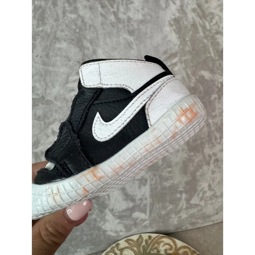 Jordan 1 Crib Bootie Black White Gym Red AT3745-010 Infant Size 3C Sneakers